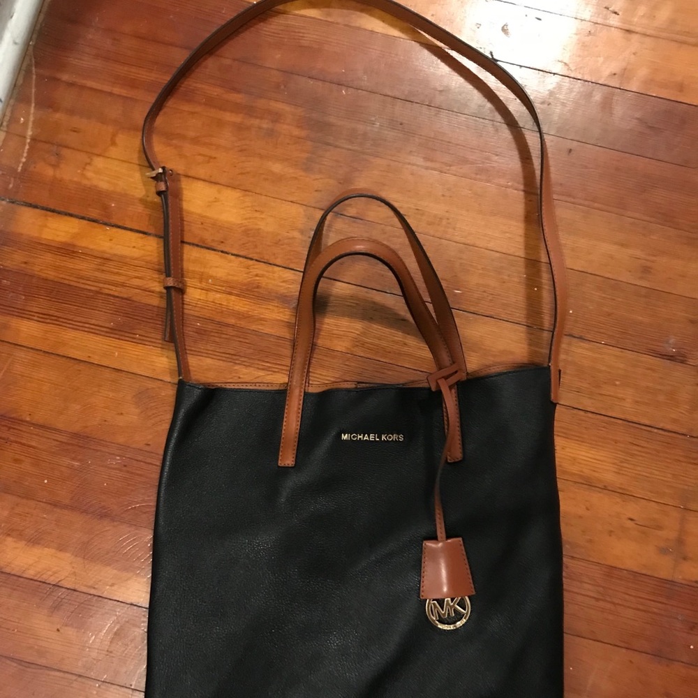 6x HP🎉 Michael Kors Reversible Leather Crossbody Bag
